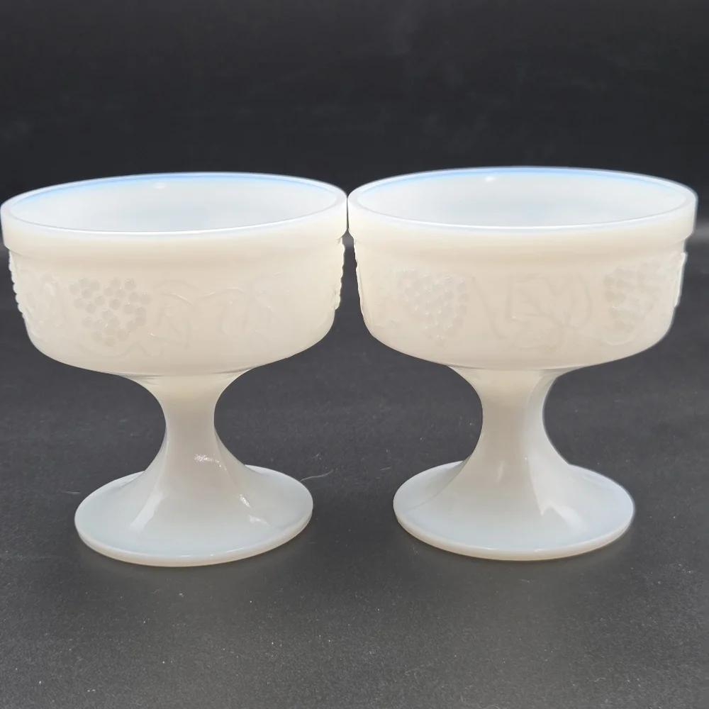 VTG‎ Anchor Hocking Milk Glass Harvest Grape & Leaves Set/2 Footed Dessert Bowls